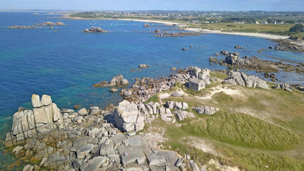 La Grange Aux Lievres, Gites Kerdoel Cléder Exteriör bild